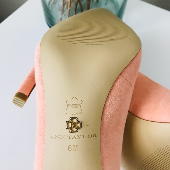 Ann Taylor “Kylie” Suede Pump - Picture 5 of 8